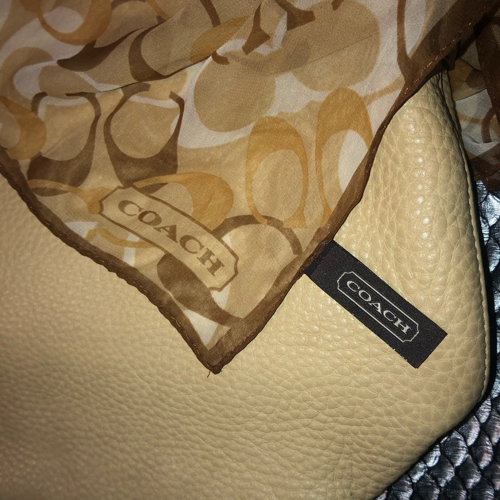 Authentic Coach Bag! - Picture 2 of 4